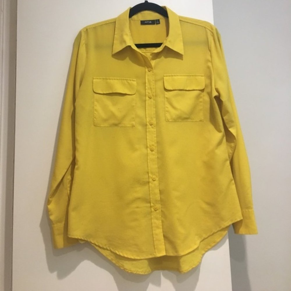 Apt. 9 Button Down Blouse with Pockets Sz. Small